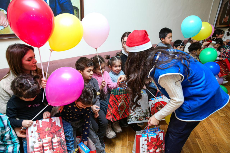 Initiated by Heydar Aliyev Foundation VP Leyla Aliyeva, New Year celebrations organized at several children's facilities (PHOTO)