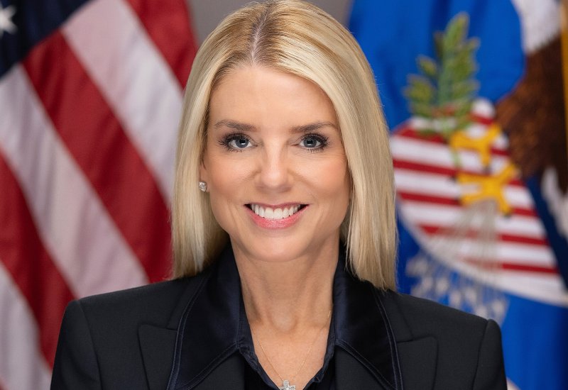 U.S. Attorney General announces charges against Maduro and his wife