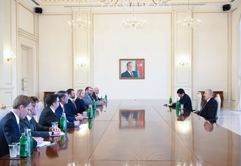 President Ilham Aliyev receives delegation from U.S. (PHOTO)