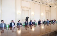 President Ilham Aliyev receives U.S. delegation (PHOTO/VIDEO)