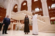 Heydar Aliyev Foundation VP Leyla Aliyeva visits Royal Opera House in Muscat (PHOTO)