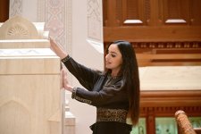 Heydar Aliyev Foundation VP Leyla Aliyeva visits Royal Opera House in Muscat (PHOTO)