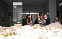 Heydar Aliyev Foundation VP Leyla Aliyeva tours Oman National Museum and Mutrah Souq in Muscat (PHOTO)