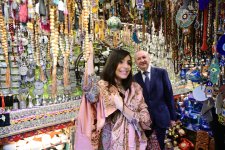 Heydar Aliyev Foundation VP Leyla Aliyeva tours Oman National Museum and Mutrah Souq in Muscat (PHOTO)