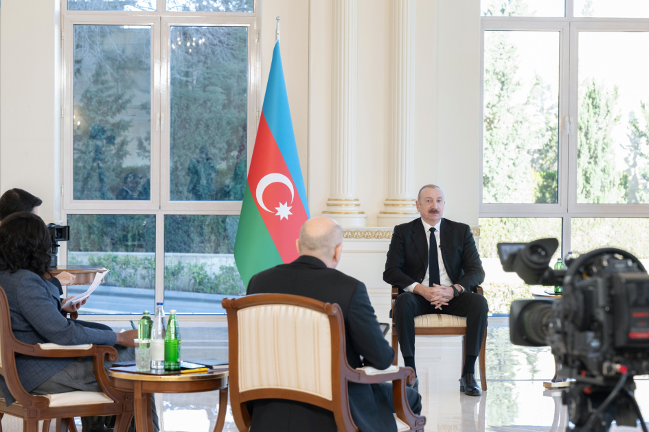 President Ilham Aliyev interviewed by local TV channels (PHOTO/VIDEO)