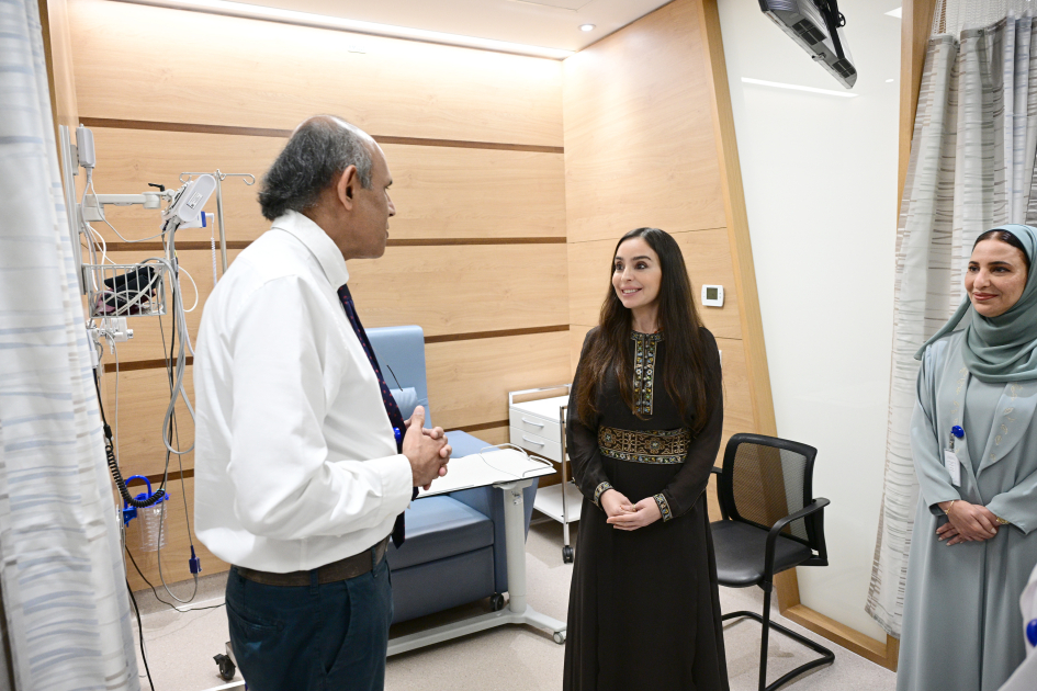 Heydar Aliyev Foundation VP Leyla Aliyeva visits Sultan Qaboos Comprehensive Cancer Care and Research Center in Muscat (PHOTO)