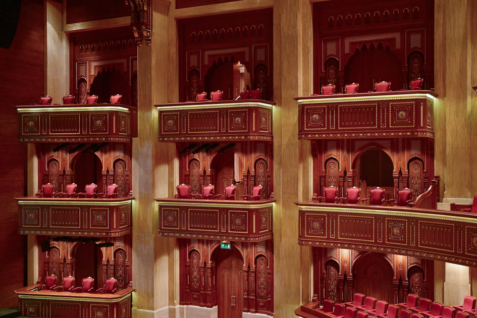 Heydar Aliyev Foundation VP Leyla Aliyeva visits Royal Opera House in Muscat (PHOTO)