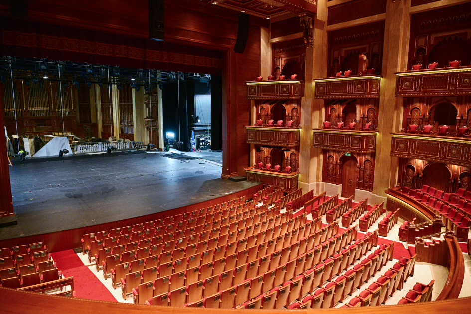 Heydar Aliyev Foundation VP Leyla Aliyeva visits Royal Opera House in Muscat (PHOTO)