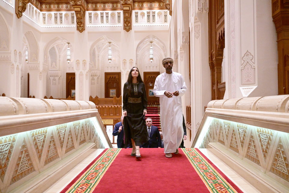 Heydar Aliyev Foundation VP Leyla Aliyeva visits Royal Opera House in Muscat (PHOTO)