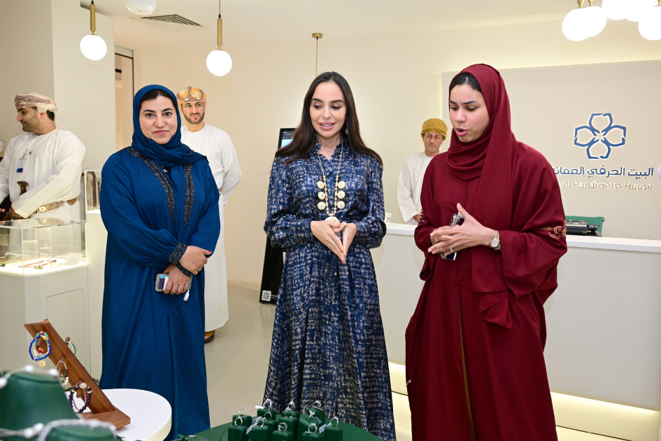 Heydar Aliyev Foundation VP Leyla Aliyeva meets with Chairperson of Small and Medium Enterprises Development Authority of Oman in Muscat (PHOTO)