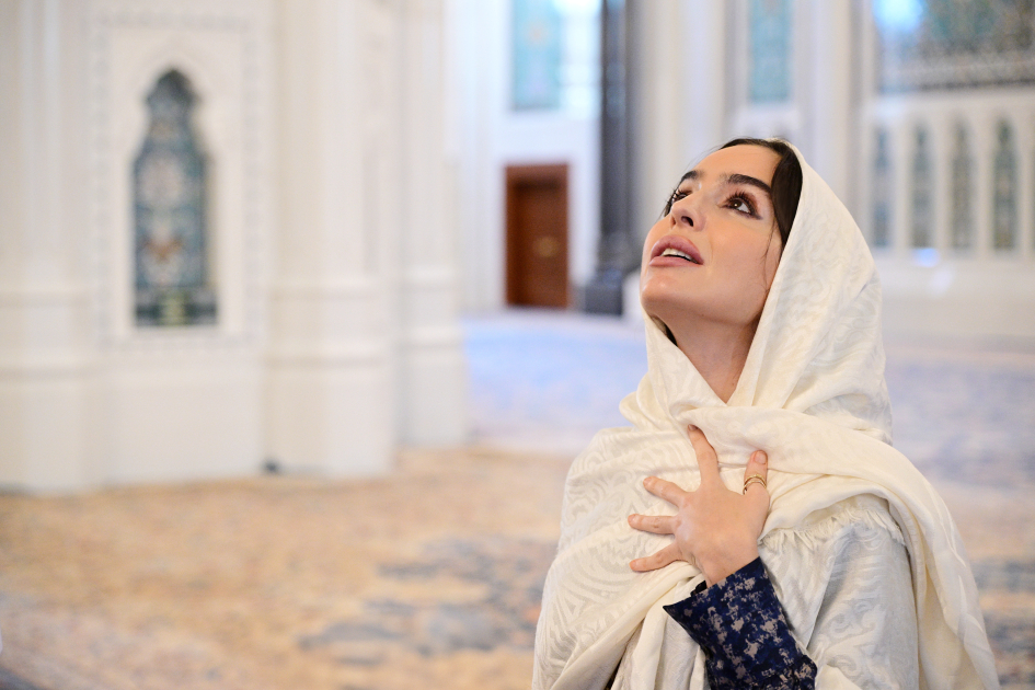Heydar Aliyev Foundation VP Leyla Aliyeva visits Sultan Qaboos Grand Mosque in Muscat (PHOTO)