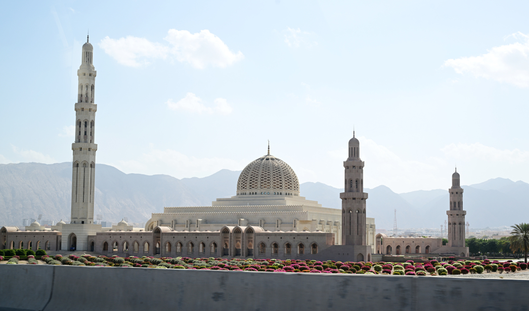 Heydar Aliyev Foundation VP Leyla Aliyeva visits Sultan Qaboos Grand Mosque in Muscat (PHOTO)