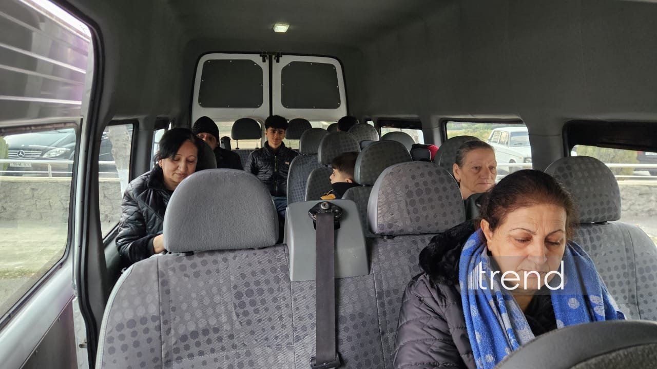 Group of ex-IDPs returning home to villages of Azerbaijan's Aghdara receive keys (PHOTO)