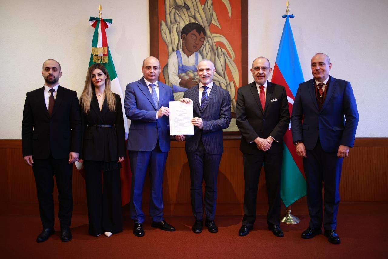 Azerbaijan’s newly appointed ambassador presents copy of credentials to Mexico’s Foreign Ministry (PHOTO)