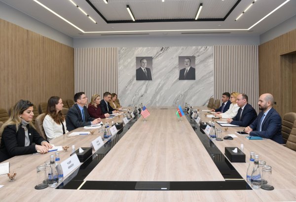 Azerbaijan, U.S. discuss cooperation on data center construction (PHOTO)