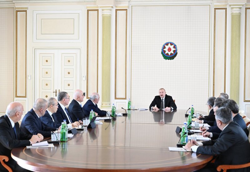 President Ilham Aliyev chairs meeting on state programme to improve water supply and sanitation systems in Baku (PHOTO)