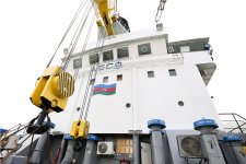 Azerbaijani ASCO's crane vessel Shirvan undergoes major repairs (PHOTO)
