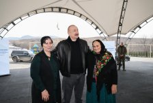 President Ilham Aliyev meets with residents of villages Asaghi Oratagh, Chilidran, Heyvali, and Chapar in Aghdara district (PHOTO)