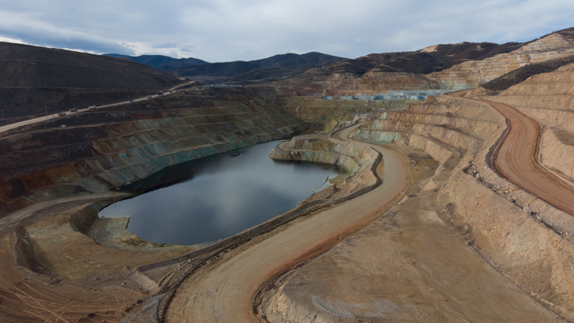 President Ilham Aliyev inspects “Damirli” Ore Processing Complex in Janyataq village, Aghdara (PHOTO)
