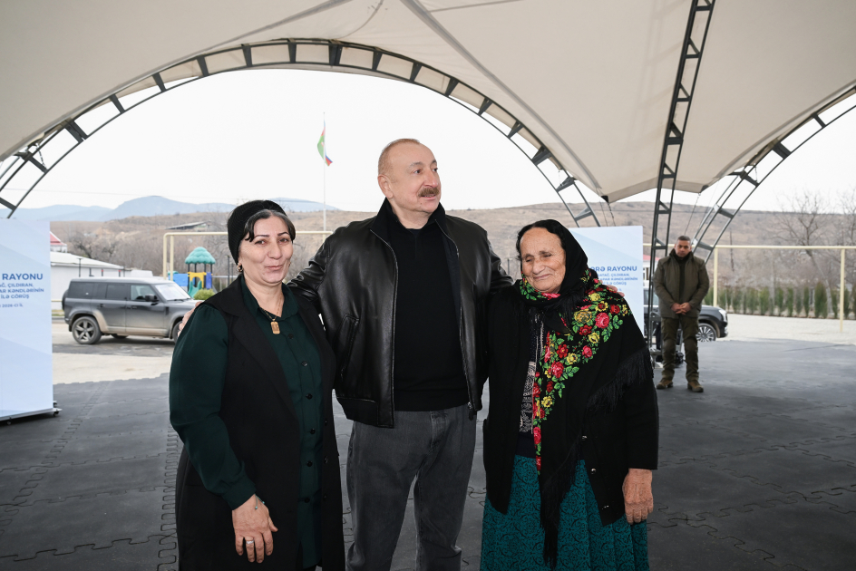 President Ilham Aliyev meets with residents of villages Asaghi Oratagh, Chilidran, Heyvali, and Chapar in Aghdara district (PHOTO)