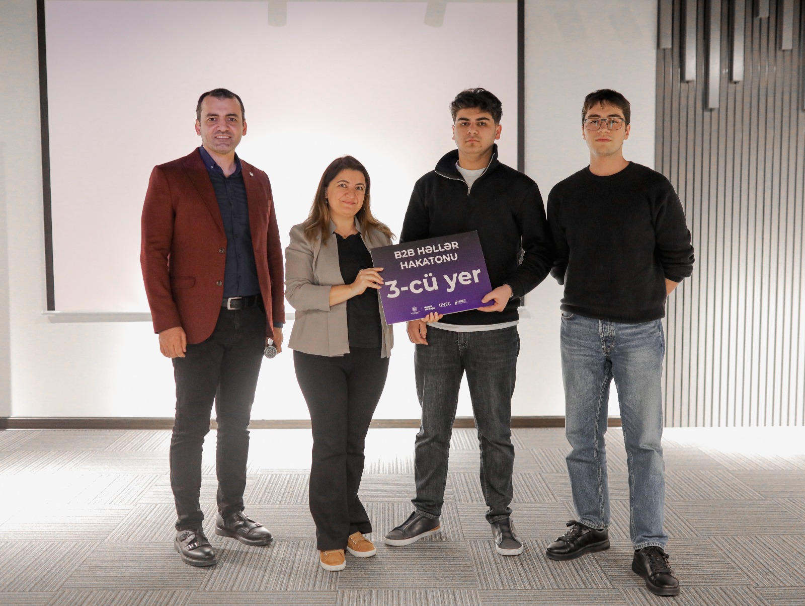 Innovation competition at UNEC: “B2B Solutions” and “Green Karabakh” Hackathons Held (PHOTO)