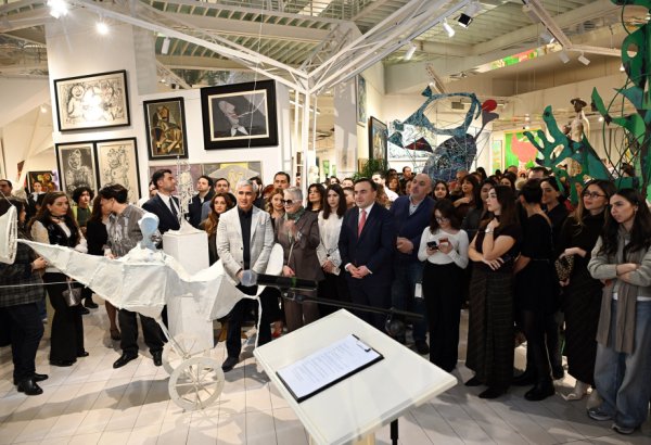 Contemporary art exhibition “Geyzer” opens at Museum of Modern Art (PHOTO)