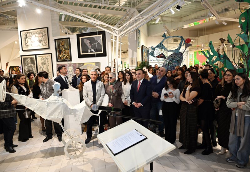 Contemporary art exhibition “Geyzer” opens at Museum of Modern Art (PHOTO)