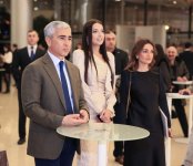 World-renowned American sculptor Carole Feuerman’s exhibition “Reborn into the Water” opens at Heydar Aliyev Center (PHOTO)