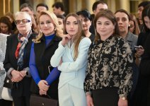 World-renowned American sculptor Carole Feuerman’s exhibition “Reborn into the Water” opens at Heydar Aliyev Center (PHOTO)