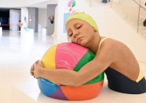 World-renowned American sculptor Carole Feuerman’s exhibition “Reborn into the Water” opens at Heydar Aliyev Center (PHOTO)