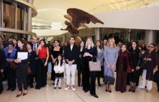 World-renowned American sculptor Carole Feuerman’s exhibition “Reborn into the Water” opens at Heydar Aliyev Center (PHOTO)