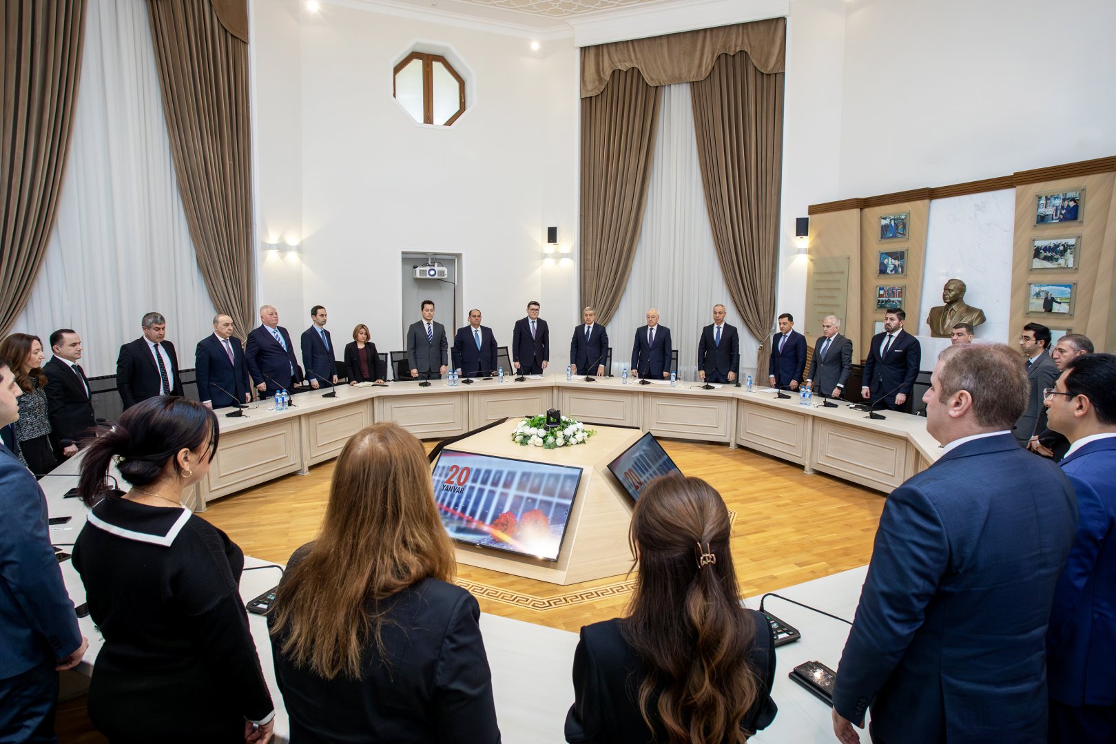 Azerbaijan's ministry hosts remembrance of 36th anniversary of January 20 tragedy (PHOTO)