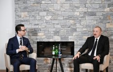 President Ilham Aliyev meets with CEO of Carlsberg Group in Davos (PHOTO/VIDEO)