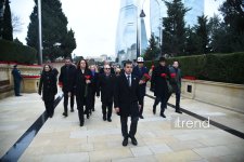 Diplomatic corps reps pay tribute to martyrs in Azerbaijan's Baku (PHOTO)