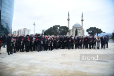 Diplomatic corps reps pay tribute to martyrs in Azerbaijan's Baku (PHOTO)