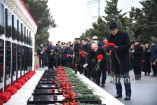 Diplomatic corps reps pay tribute to martyrs in Azerbaijan's Baku (PHOTO)