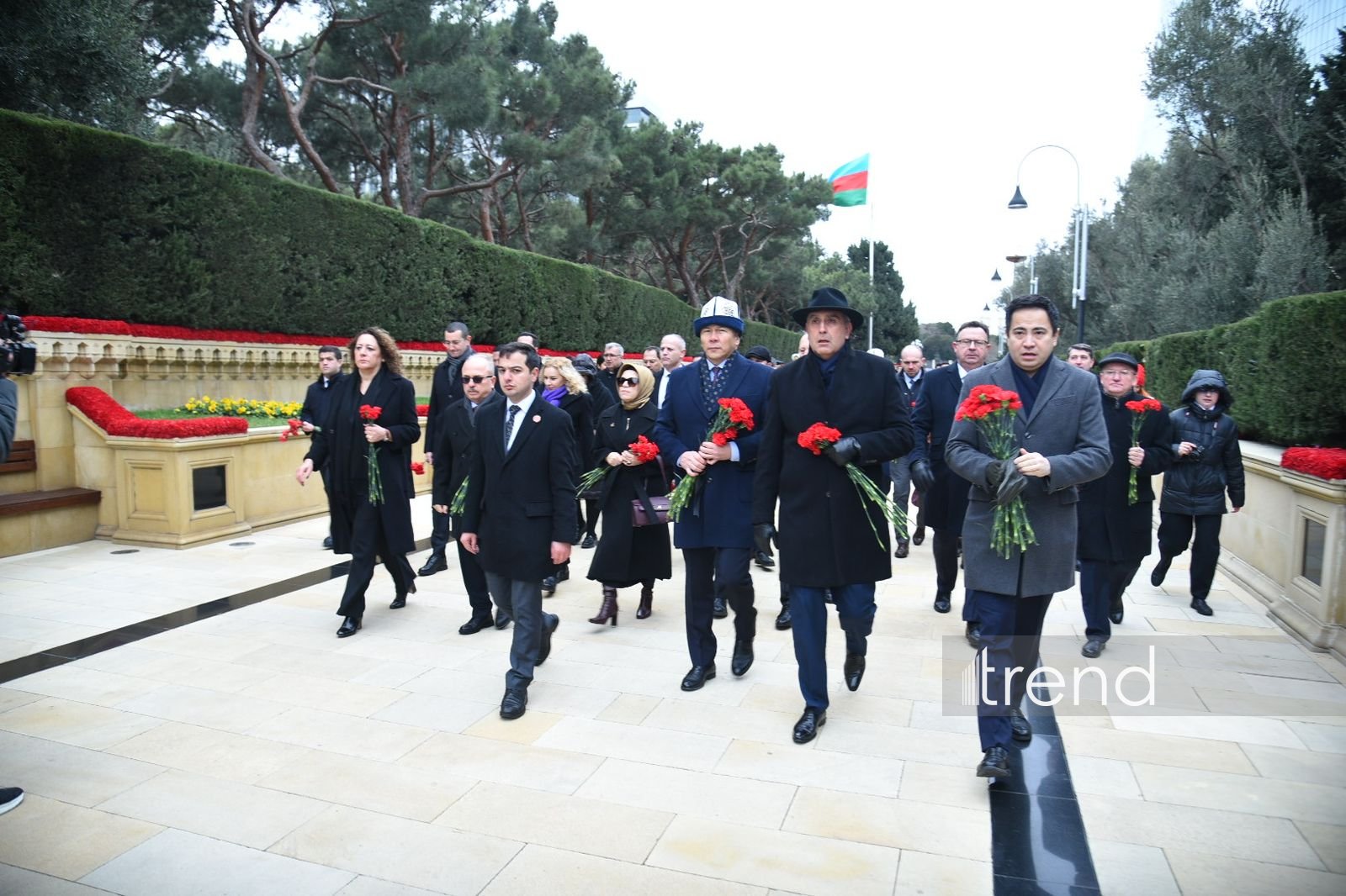 Diplomatic corps reps pay tribute to martyrs in Azerbaijan's Baku (PHOTO)