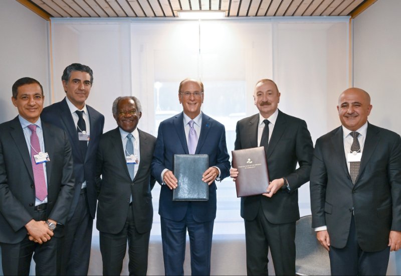President Ilham Aliyev meets with CEO of BlackRock, and Founding Partner, Chairman and CEO of Global Infrastructure Partners in Davos (PHOTO)