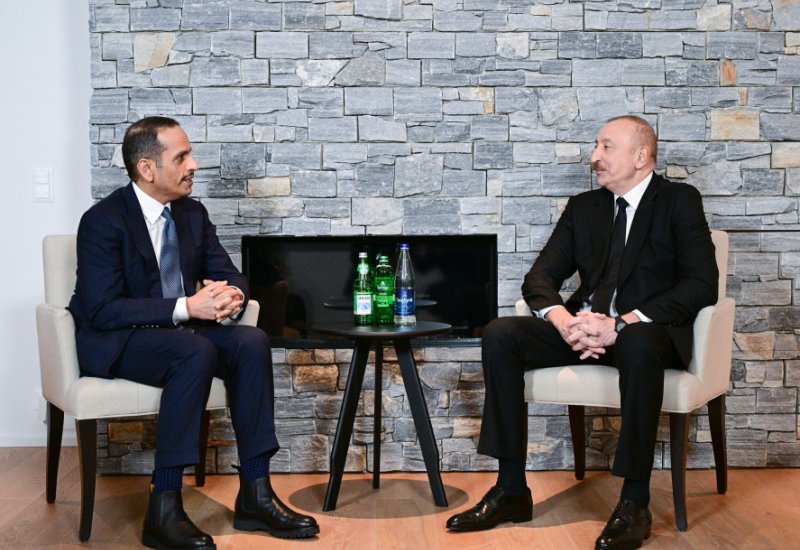 President Ilham Aliyev meets with Prime Minister and Foreign Minister of Qatar in Davos (PHOTO)