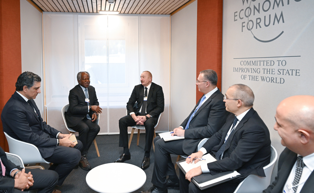 President Ilham Aliyev meets with CEO of BlackRock, and Founding Partner, Chairman and CEO of Global Infrastructure Partners in Davos (PHOTO)
