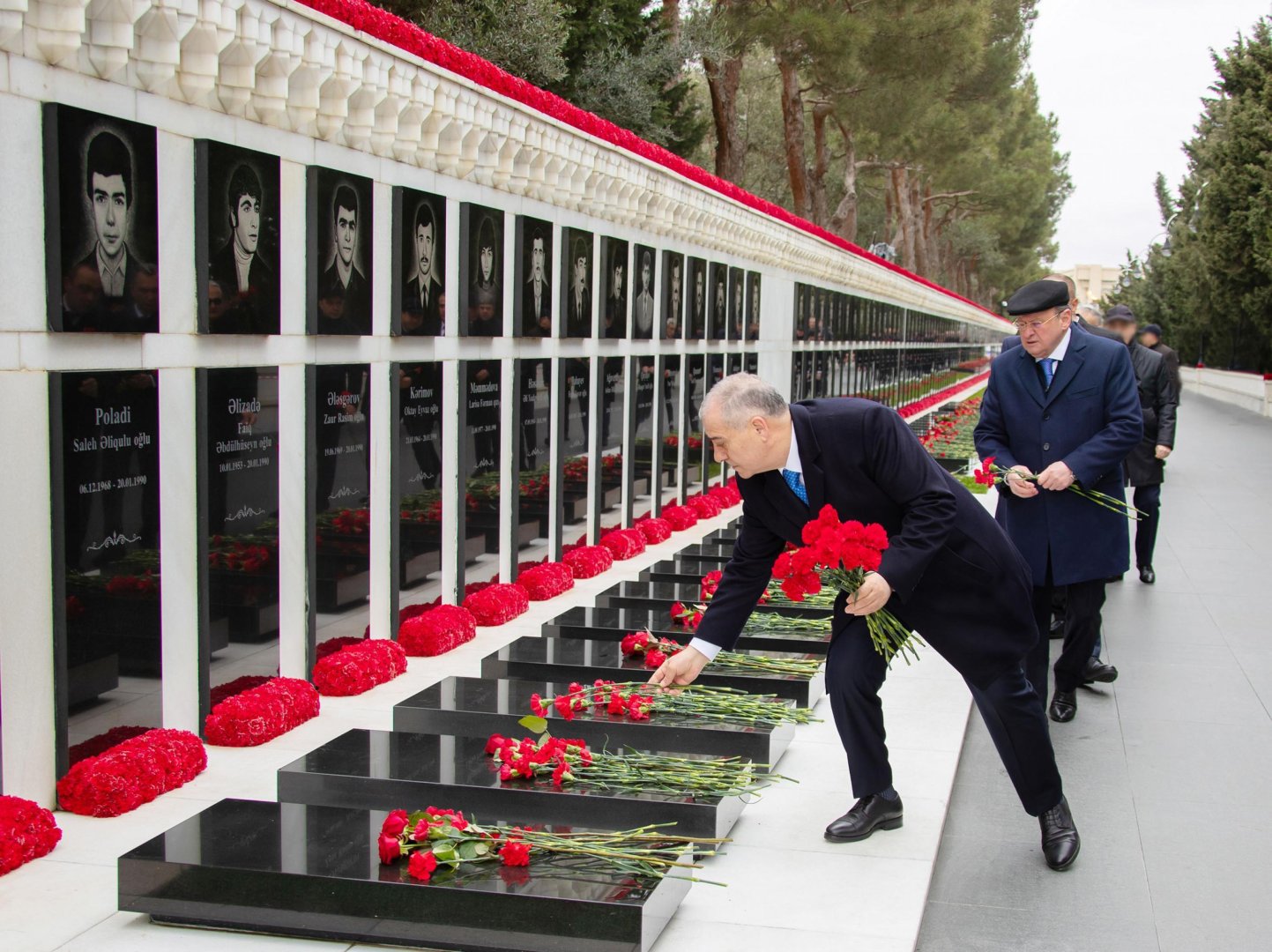 Azerbaijani State Security Service officials pay tribute at Alley of Martyrs (PHOTO/VIDEO)