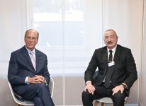 President Ilham Aliyev meets with CEO of BlackRock, and Founding Partner, Chairman and CEO of Global Infrastructure Partners in Davos (PHOTO)