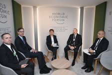 President Ilham Aliyev meets with President of European Bank for Reconstruction and Development in Davos (PHOTO/VIDEO)