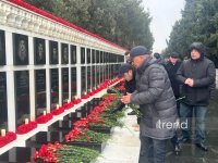 Azerbaijani people honor memory of victims of 20 January tragedy (PHOTO)
