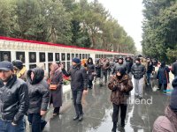 Azerbaijani people honor memory of victims of 20 January tragedy (PHOTO)