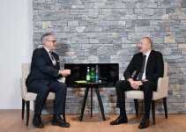 President Ilham Aliyev meets with President of Dell Technologies for Europe, Middle East, and Africa in Davos (PHOTO)