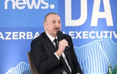President Ilham Aliyev attends “Azerbaijan Executive Breakfast” event in Davos (PHOTO)