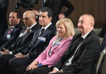 President Ilham Aliyev attends “Azerbaijan Executive Breakfast” event in Davos (PHOTO)