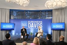 President Ilham Aliyev attends “Azerbaijan Executive Breakfast” event in Davos (PHOTO)