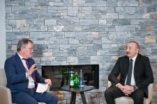 President Ilham Aliyev meets with Chief Executive Officer of Vitol in Davos (PHOTO)